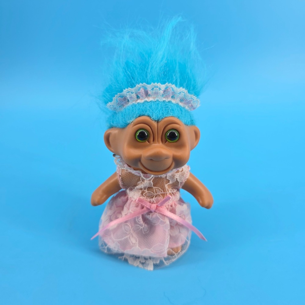 Vintage 1991 TNT Troll Doll Blue Hair Green Eyes Pink Lace Dress 3‎ Inch